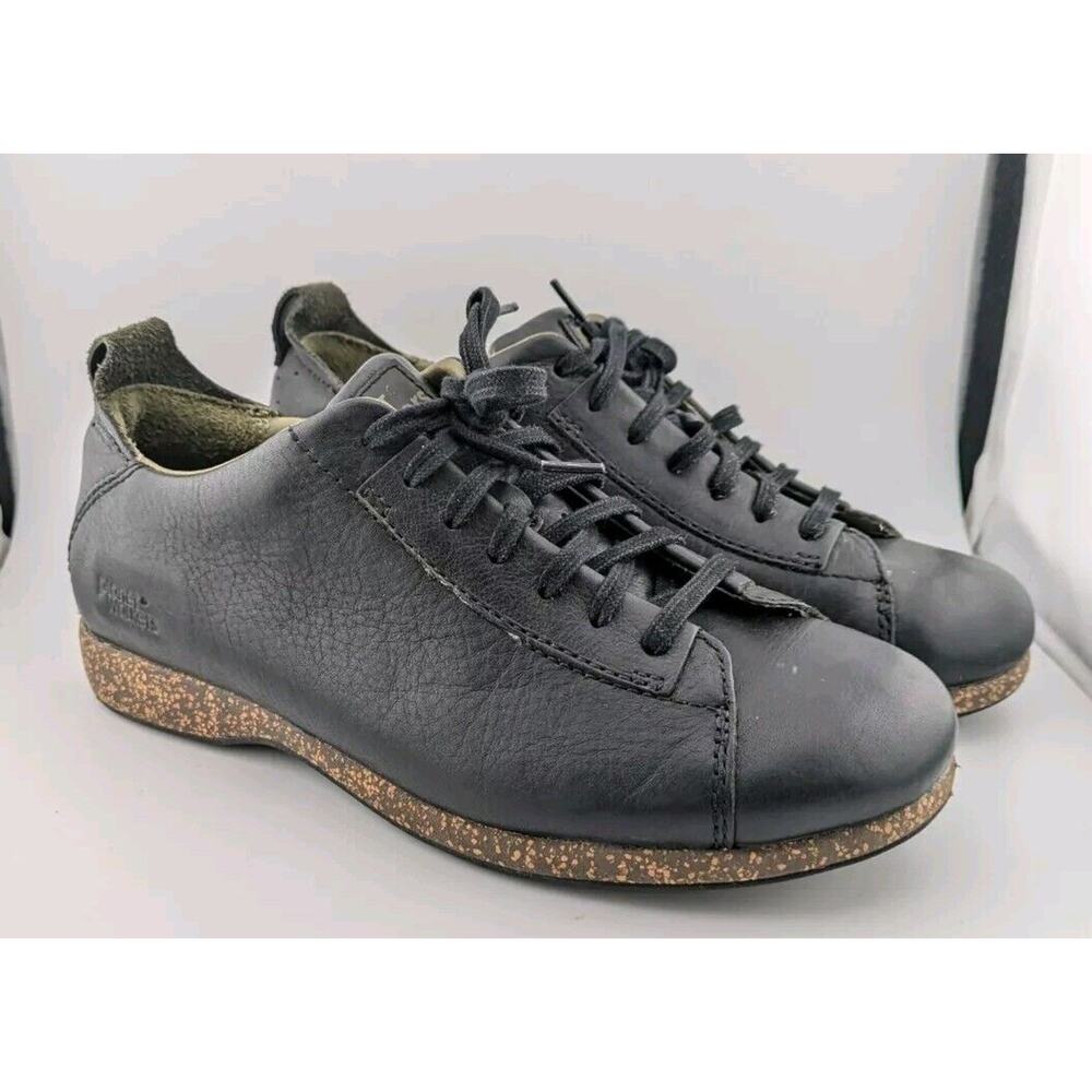 Simple Planet Walkers Women's 7.5 Black Leather Sneakers Shoes